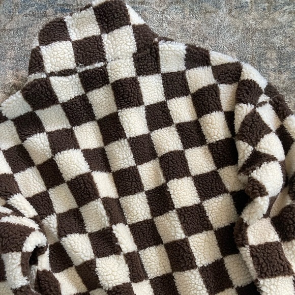 NWOT checker print teddy jacket - Picture 10 of 10
